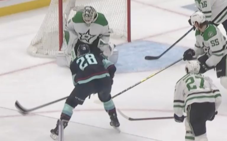 Read more about the article Seattle Kraken Smash Dallas Stars 7-2 In Game-3