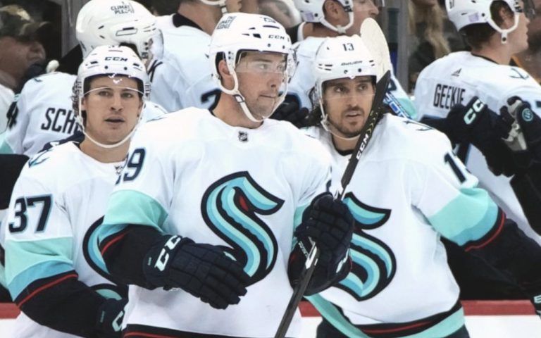Read more about the article Kraken NHL Friday; 2 SEA Skates, Bruins Win Canucks Showdown